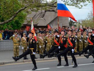 В Севастополе, Крыму и Новороссийске порядка 5000 человек и около ста единиц военной техники прошли в парадном строю на День Победы